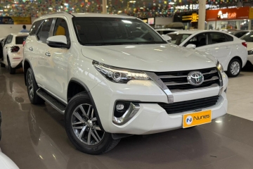 HILUX SW4
